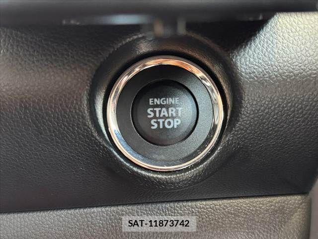 Suzuki SWIFT 2022-10 7879793-29