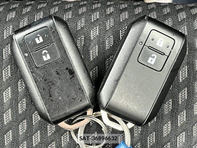 Suzuki SWIFT 2017-06 7879808-25