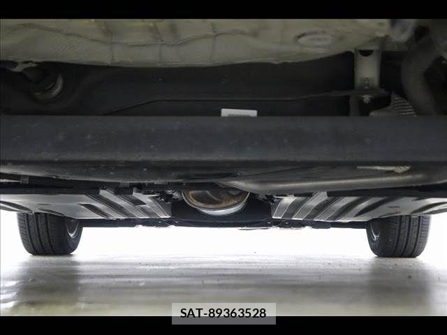 Suzuki SWIFT 2017-05 7879806-25