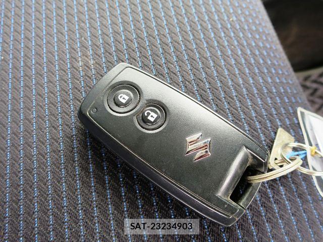 Suzuki SWIFT 2007-06 7903480-16