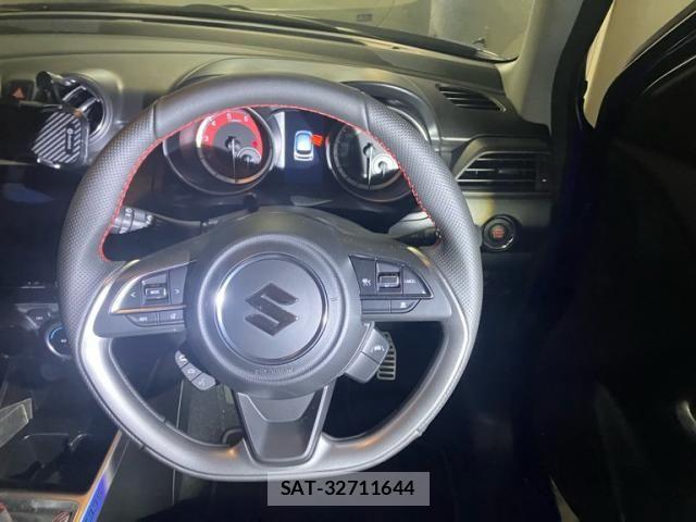 Suzuki SWIFT 2025-10 7963985-12
