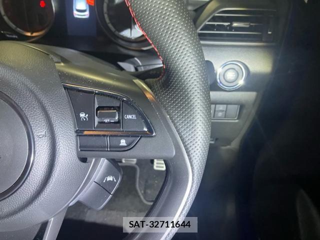 Suzuki SWIFT 2025-10 7963985-13