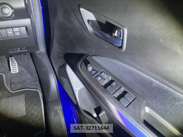 Suzuki SWIFT 2025-10 7963985-15