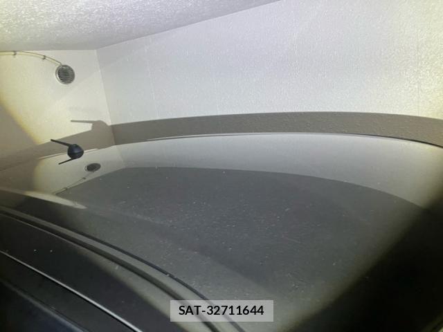 Suzuki SWIFT 2025-10 7963985-7