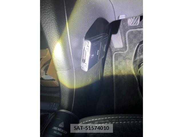 Suzuki SWIFT 2014-03 7964001-21