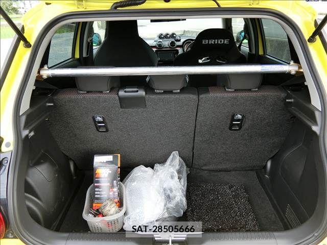 Suzuki SWIFT 2018-02 7963993-14