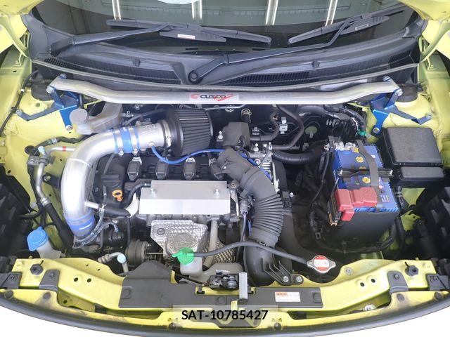 Suzuki SWIFT 2019-06 7963984-23