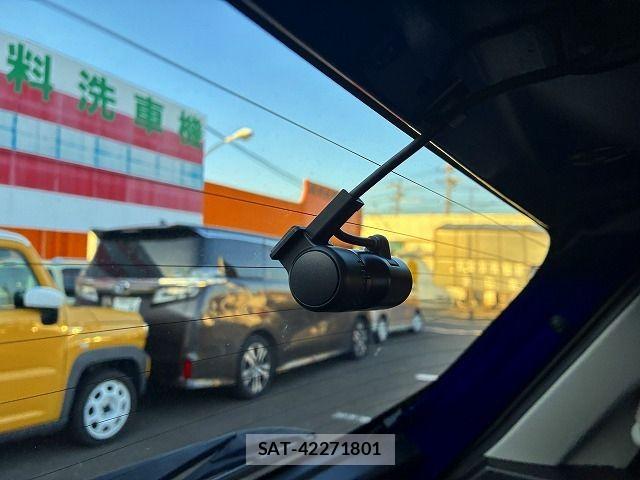 Suzuki SWIFT 2024-03 7981206-12