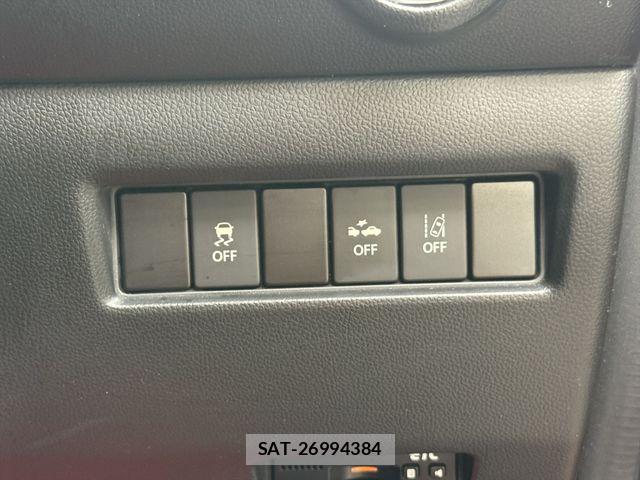 Suzuki SWIFT 2018-04 7981205-22