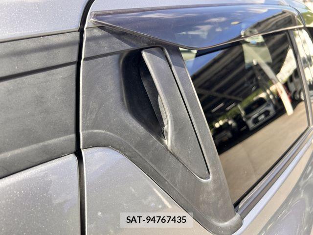 Suzuki SWIFT 2019-09 7981215-25