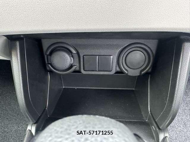 Suzuki SWIFT 2024-11 7981203-17