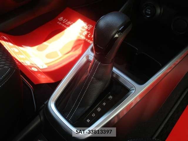 Suzuki SWIFT 2019-03 8038590-13
