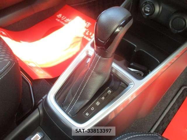 Suzuki SWIFT 2019-03 8038590-15