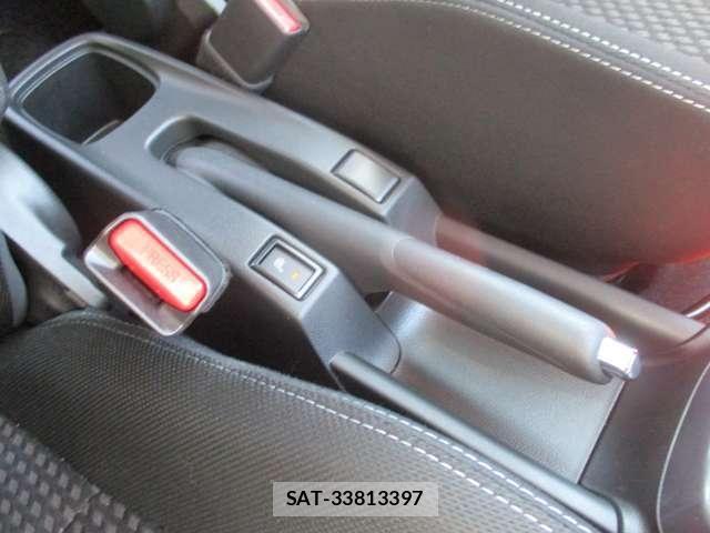 Suzuki SWIFT 2019-03 8038590-16
