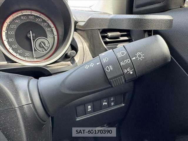 Suzuki SWIFT 2023-04 8038587-29