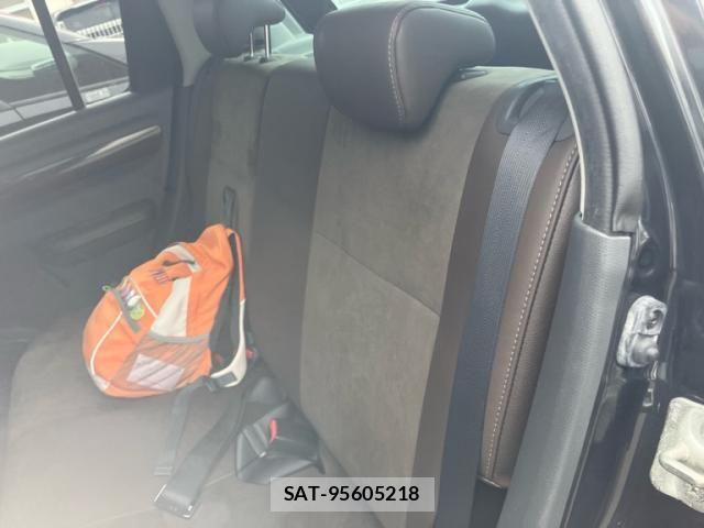 Suzuki SWIFT 2009-09 8038608-9