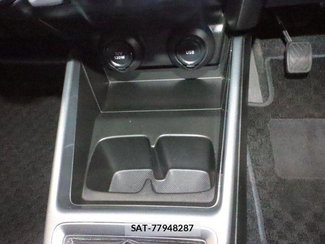 Suzuki SWIFT 2017-10 8038591-19
