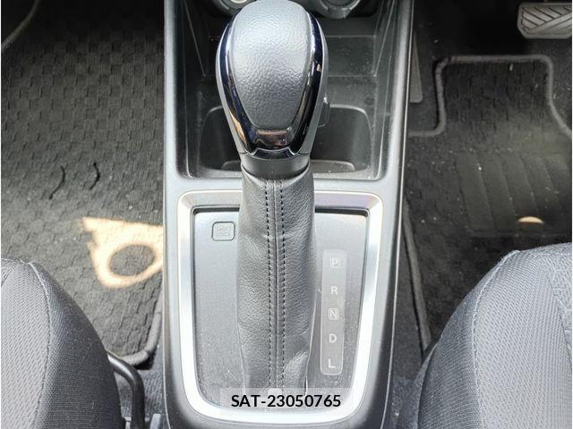 Suzuki SWIFT 2019-02 8038592-12