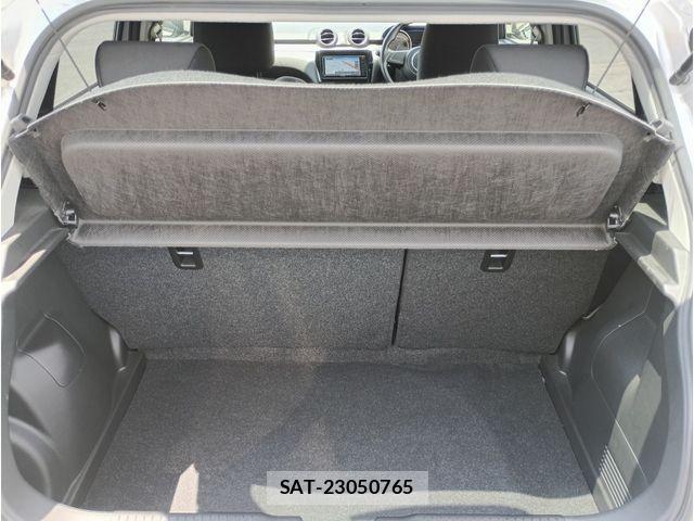 Suzuki SWIFT 2019-02 8038592-21