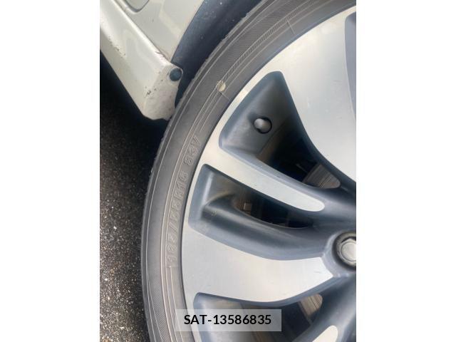 Suzuki SWIFT 2018-01 8038599-10