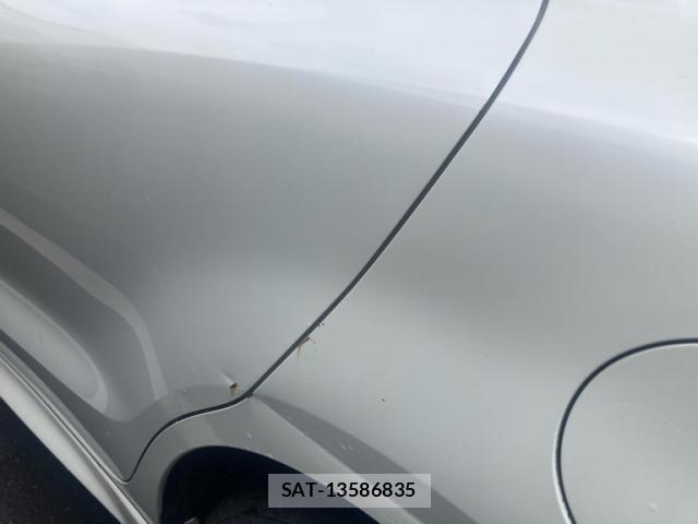 Suzuki SWIFT 2018-01 8038599-13