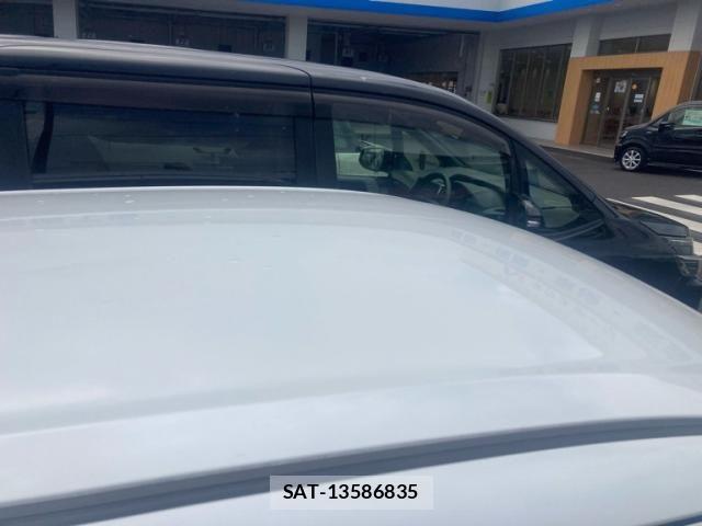 Suzuki SWIFT 2018-01 8038599-15