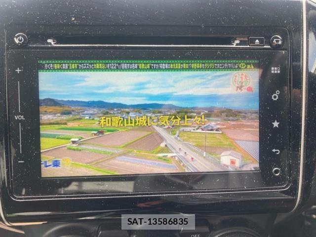 Suzuki SWIFT 2018-01 8038599-25