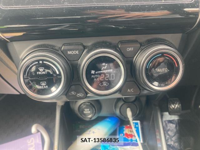 Suzuki SWIFT 2018-01 8038599-26