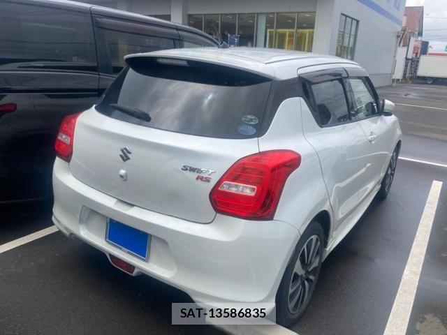 Suzuki SWIFT 2018-01 8038599-4