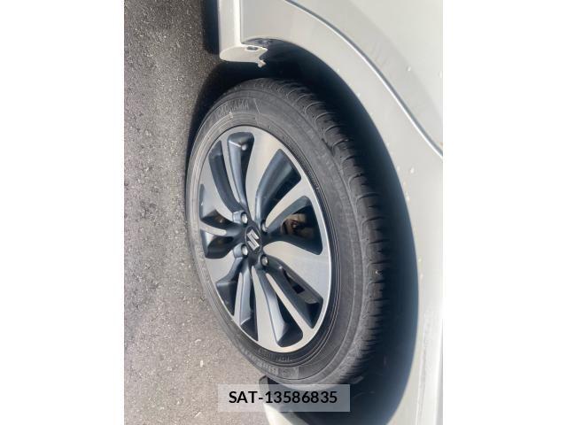 Suzuki SWIFT 2018-01 8038599-7