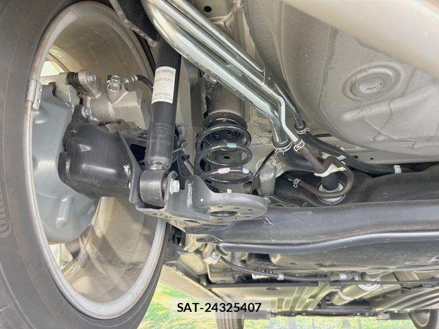 Suzuki SWIFT 2024-05 8038586-19