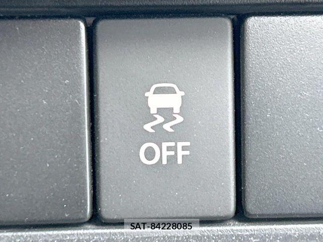 Suzuki SWIFT 2021-03 8075809-9