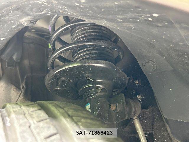 Suzuki SWIFT 2017-06 8075814-19