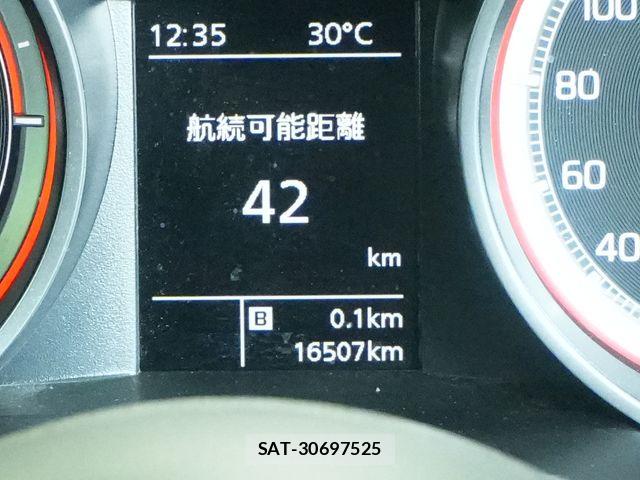 Suzuki SWIFT 2023-06 8075811-12