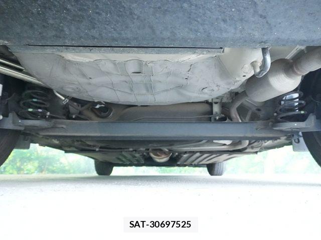 Suzuki SWIFT 2023-06 8075811-21