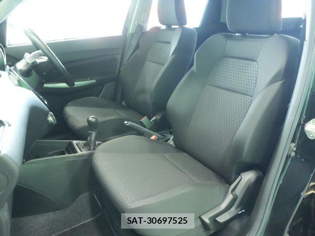 Suzuki SWIFT 2023-06 8075811-25