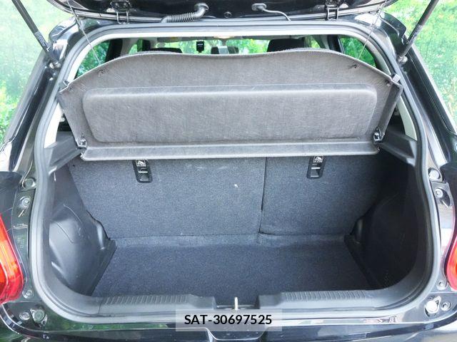 Suzuki SWIFT 2023-06 8075811-28