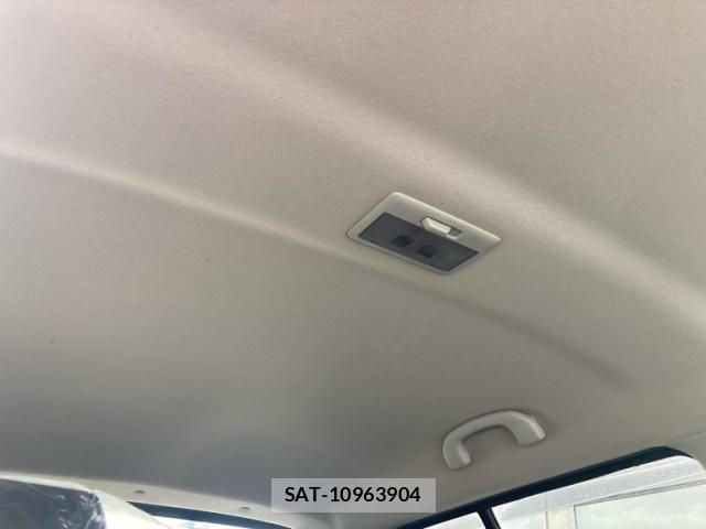 Suzuki SWIFT 2015-09 8075816-26