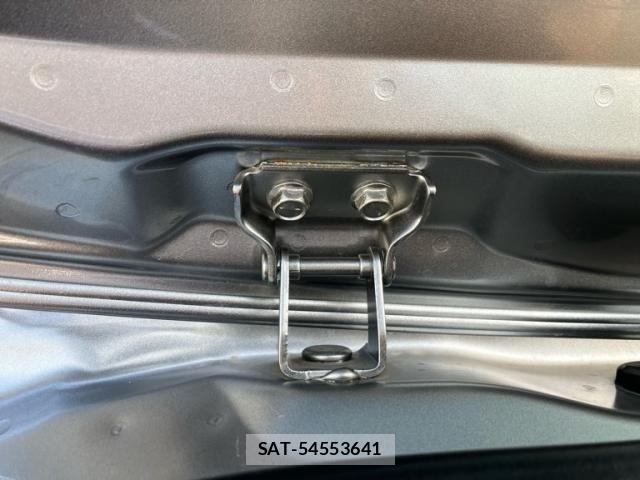 Suzuki SWIFT 2023-01 8075807-8