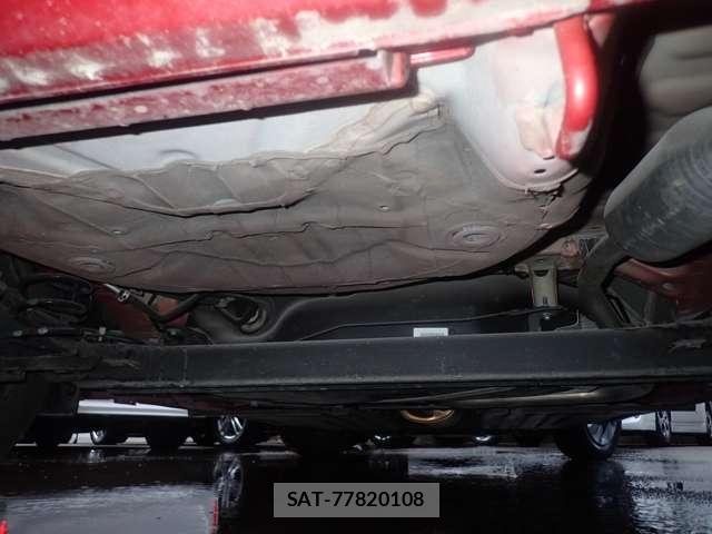 Suzuki SWIFT 2019-06 8102155-26