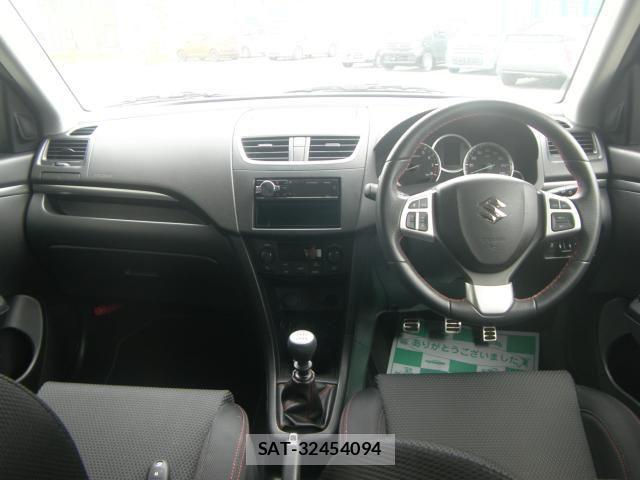 Suzuki SWIFT 2016-10 8102158-9