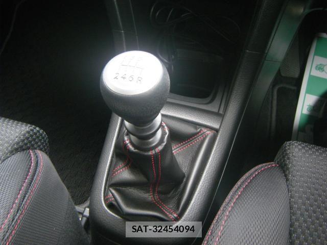 Suzuki SWIFT 2016-10 8102158-16