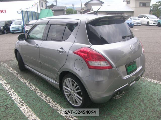 Suzuki SWIFT 2016-10 8102158-3