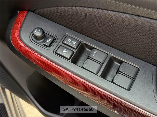 Suzuki SWIFT 2025-01 8102148-28