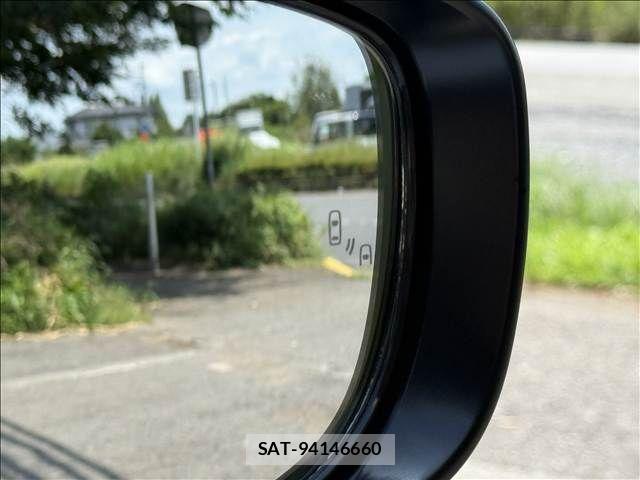 Suzuki SWIFT 2025-01 8102148-29
