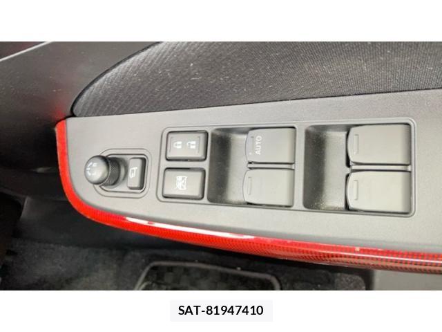 Suzuki SWIFT 2022-06 8102146-9