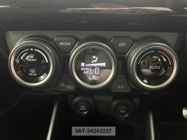 Suzuki SWIFT 2018-03 8102153-14