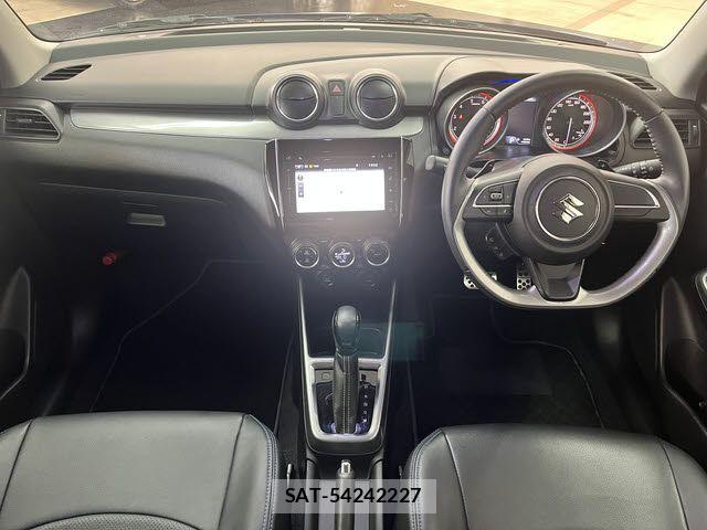 Suzuki SWIFT 2018-03 8102153-1