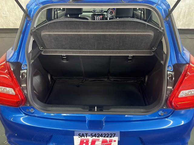 Suzuki SWIFT 2018-03 8102153-20