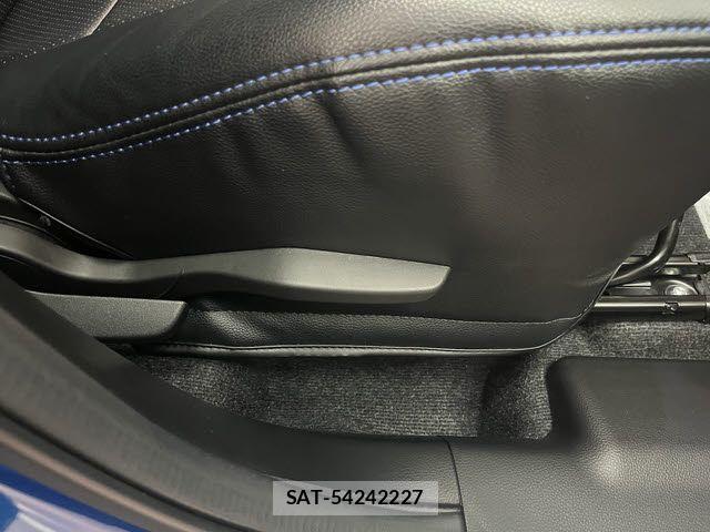 Suzuki SWIFT 2018-03 8102153-21